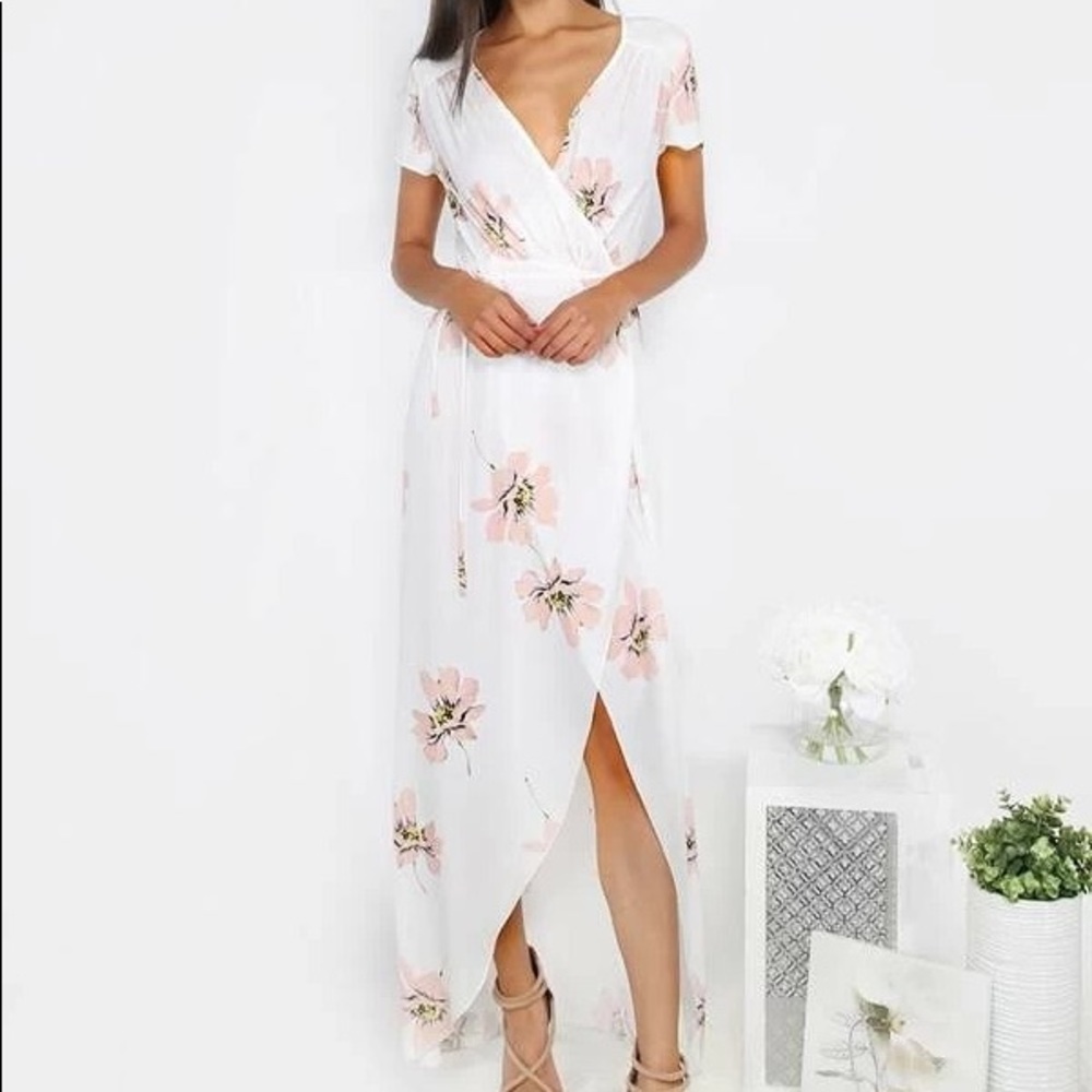 White floral Wrap dress. EUC - Picture 3 of 4